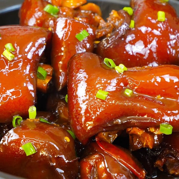 红烧猪蹄Braised Pork Feet