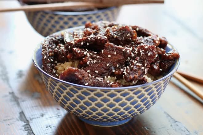 Sesame Beef ( Crispy Beef with Sesame Sauce No Vegetable )